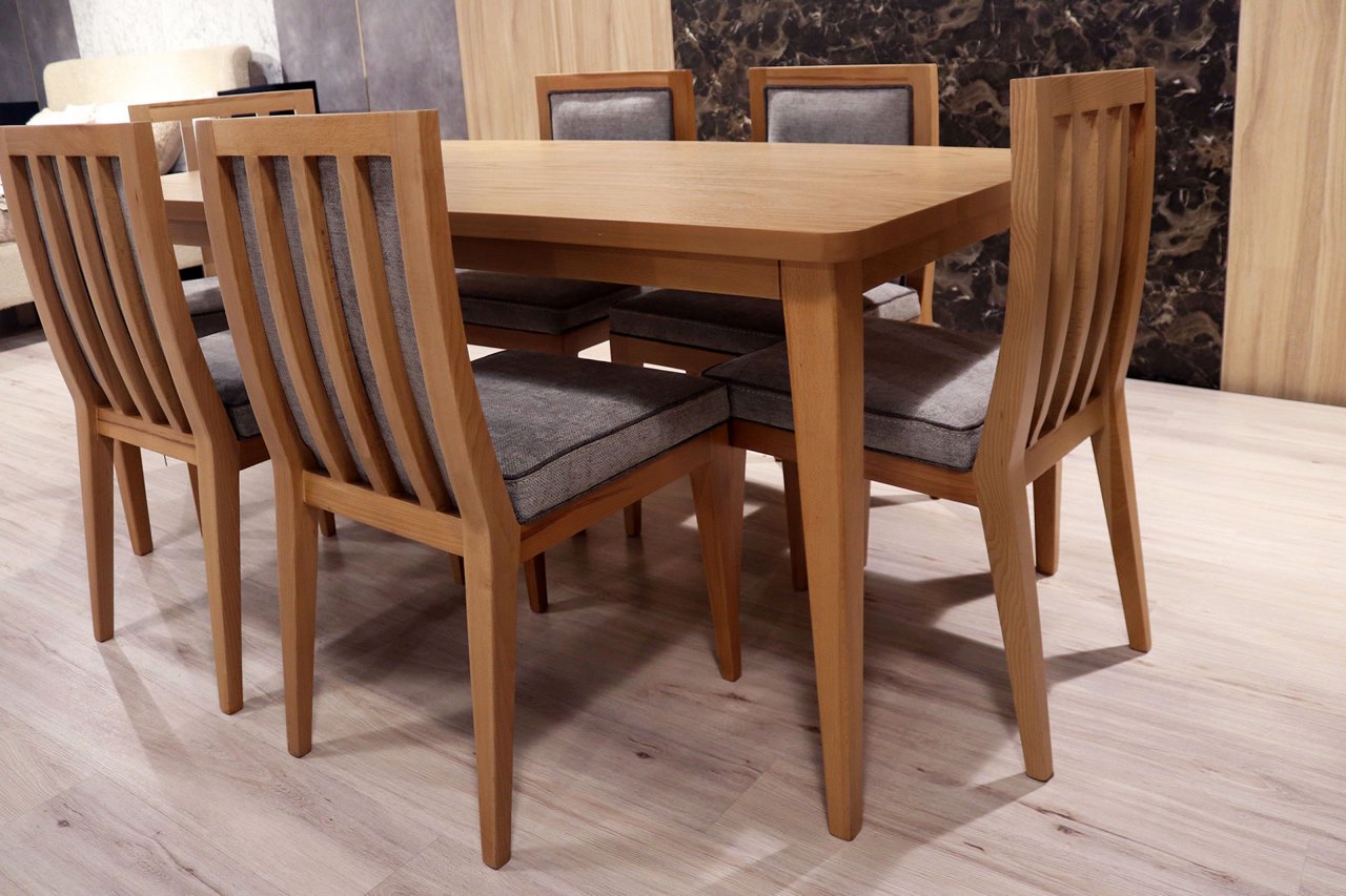 تصویر 1 از صندلی ناهارخوری چوبی مناسب دکوراسیون منزل